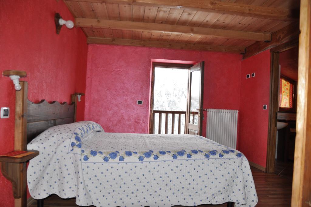Grand Golliat Ristorante E Chambres D'Hotes Saint-Rhemy-En-Bosses Bilik gambar