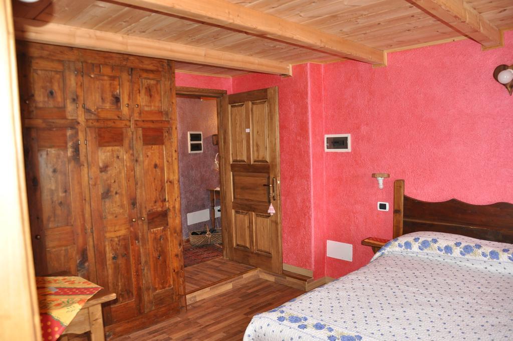 Grand Golliat Ristorante E Chambres D'Hotes Saint-Rhemy-En-Bosses Bilik gambar