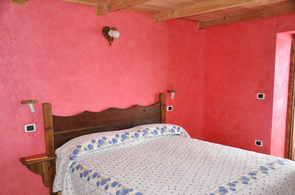 Grand Golliat Ristorante E Chambres D'Hotes Saint-Rhemy-En-Bosses Bilik gambar